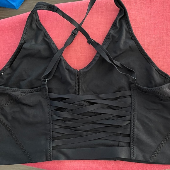 lululemon light support bra pads not included - Picture 2 of 5